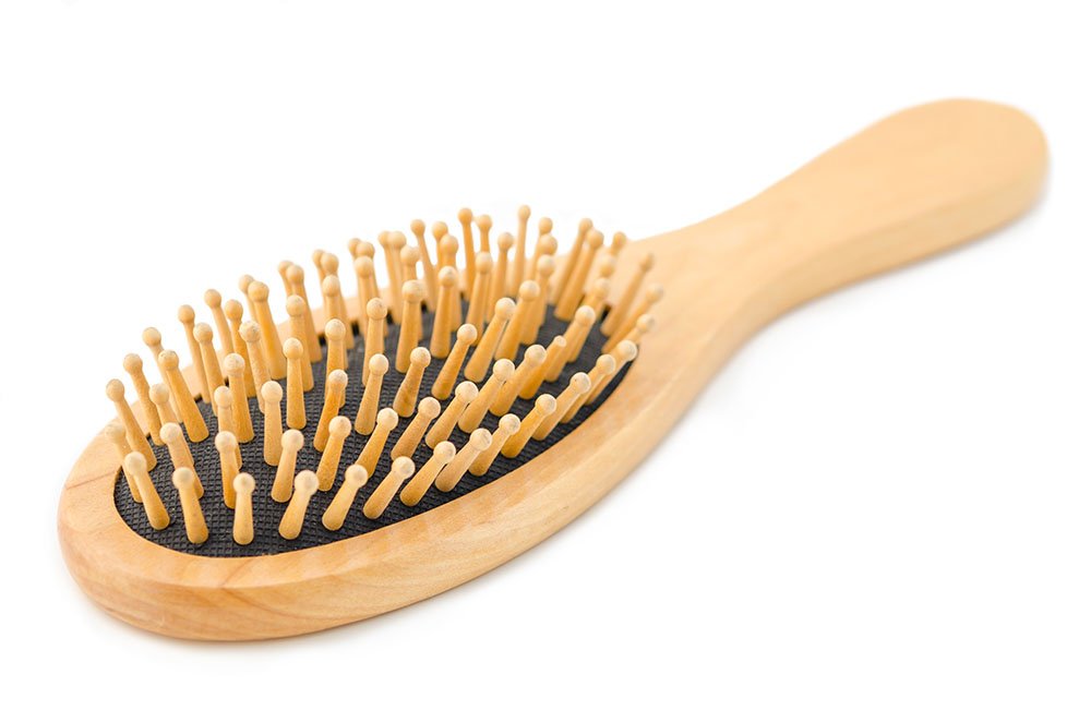 Haarbürste gegen Haarausfall
