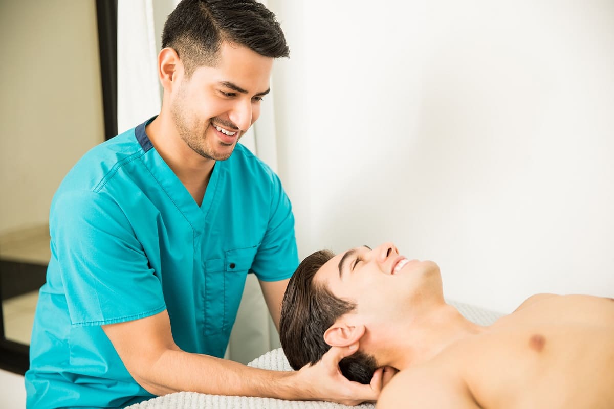 Kopfhautmassage gegen Haarausfall
